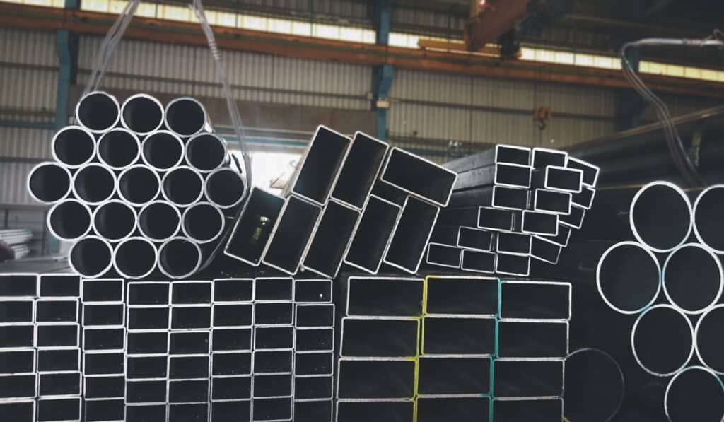 Various shapes of steel Ready to send to customers Steel products, metal profiles and pipes, various construction products